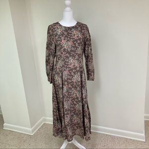 💖 🇬🇧 Laura Ashley Tea length floral frock. High waist/button detail at wrist